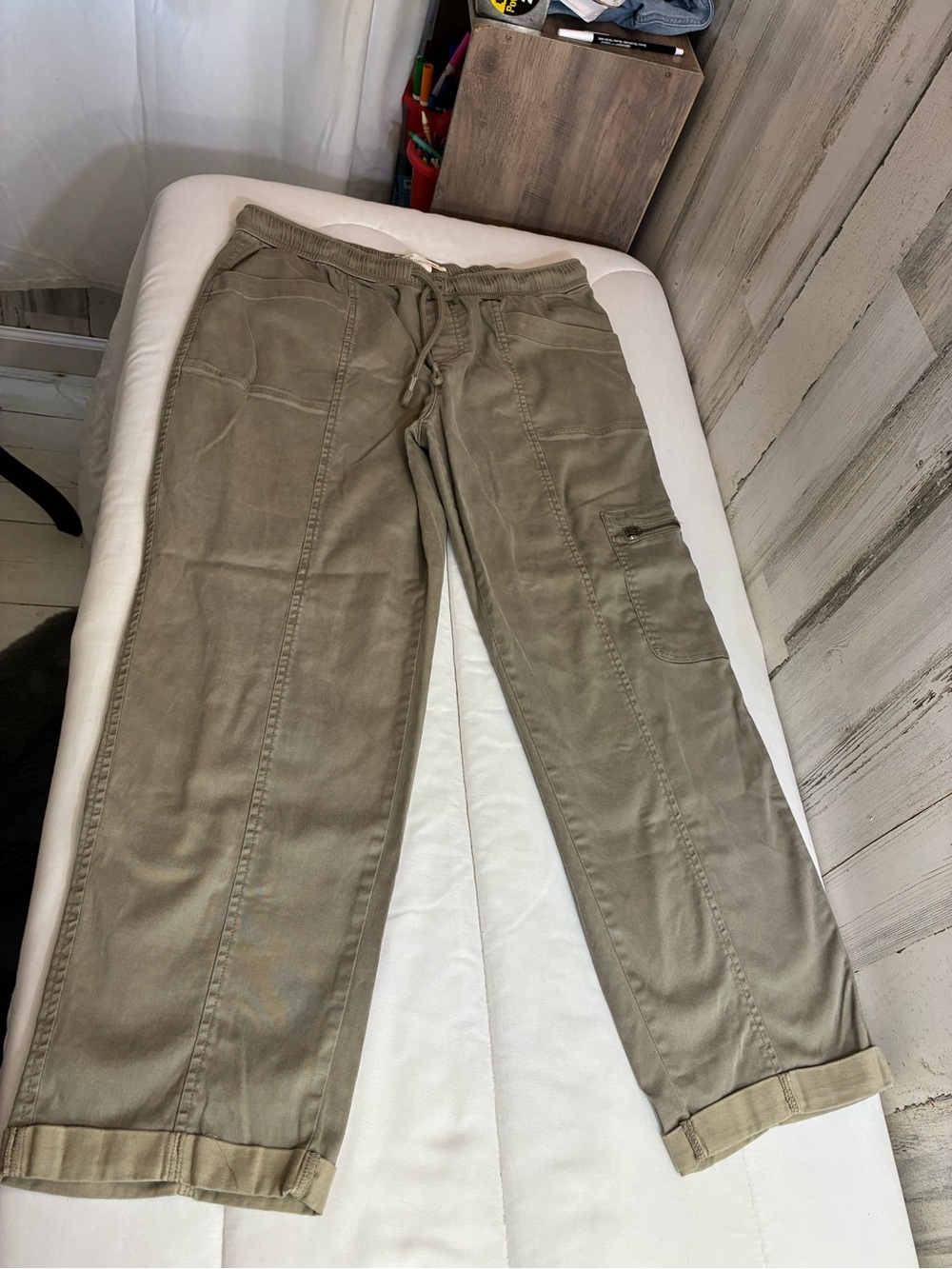 C&C California Straight Leg Pants in Olive Green